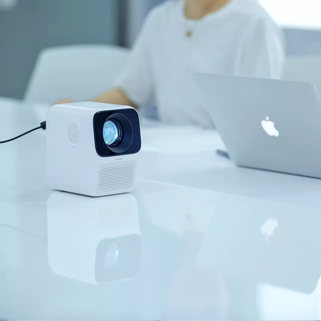 Wanbo T2 Max – Mini Projetor HD Portátil - Image 2